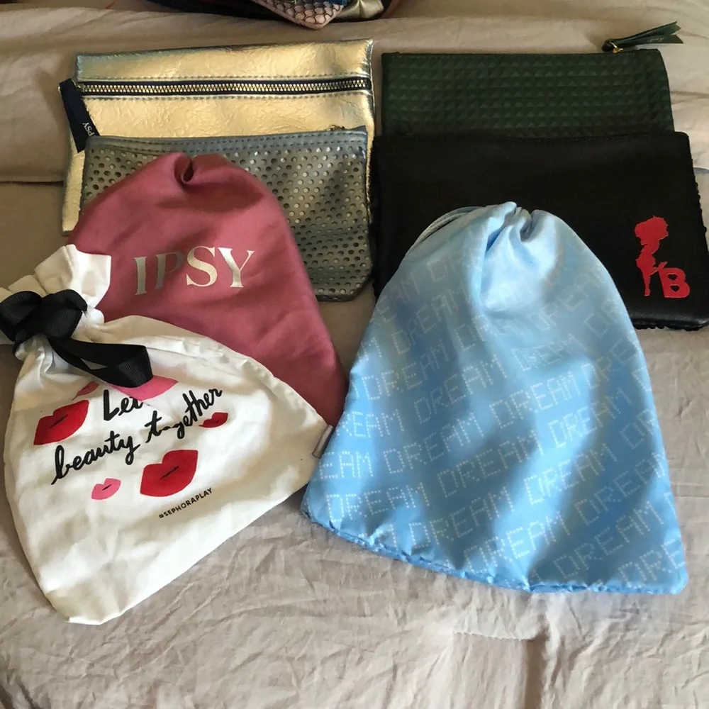 Makeup bag - Picture 1 of 1